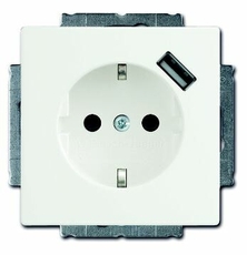 Розетка Schuko с устройством зарядным USB, 20 EUCBUSB-84-500, Future белый(давос), 16А, 700 мА, | 2011-0-6179 | 2CKA002011A6179 | ABB