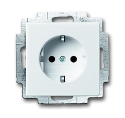 Розетка SCHUKO 16А 250В, с LED подсветкой, future/solo, альпийский белый | 2013-0-5294 | 2CKA002013A5294 | ABB