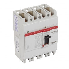 DRX125 термомагнитный 15A 4П 36KA | 027070 | Legrand