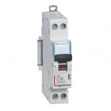 Выключатель автоматический однополюсный (1п+N) DX3 6000 16А C 10кА | 407742 | Legrand