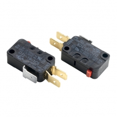 DCX-M Контакт реверсивный 2NA+2NC | 431158 | Legrand