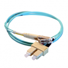 Оптоволоконный шнур OM 3 - многомодовый - 10 Giga - SC/LC - длина 2 м | 032613 | Legrand