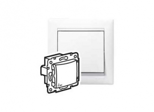 Valena Белый Выключатель 1-клавишный IP44  | 774201 | Legrand