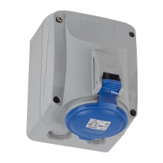 Розетка накладная P17 Tempra Pro IP 44 - 200/250В 32A 2К+З | 555254 | Legrand