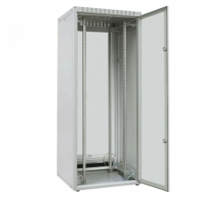 Шкаф напольный WZ-SZBR-093-17AA-11-0000-011 24U,1163x600х800мм,стек.дв.с одн.зам.,укор.ст.дв.+ф.п.3U,без цоколя,сер.(RAL 7035) | 10764 | Zpas